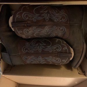 Ariat Women's Legend Oiled Rowdy Brown Boots